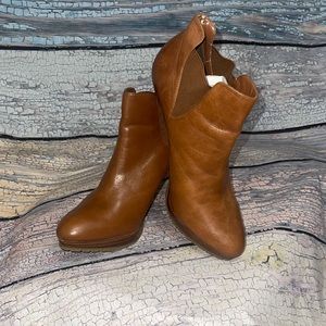 DONATING SOON🔄 JESSICA SIMPSON HEELED ANKLE BOOTIES
